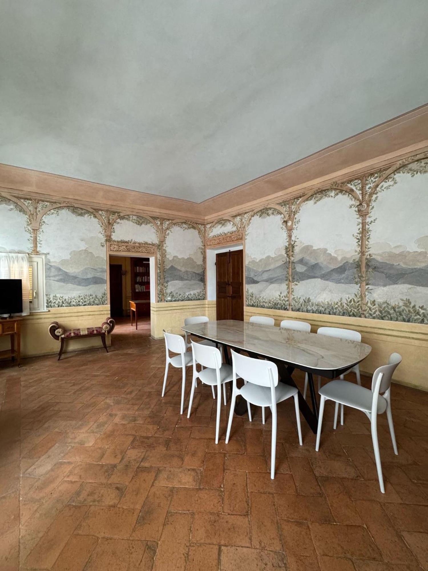 Urbino Apartments - Palazzo Paltroni Studio Экстерьер фото